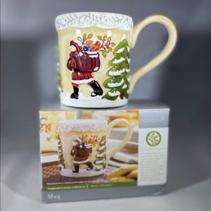 🎄Great gift!  Unused Santa mug in box.
